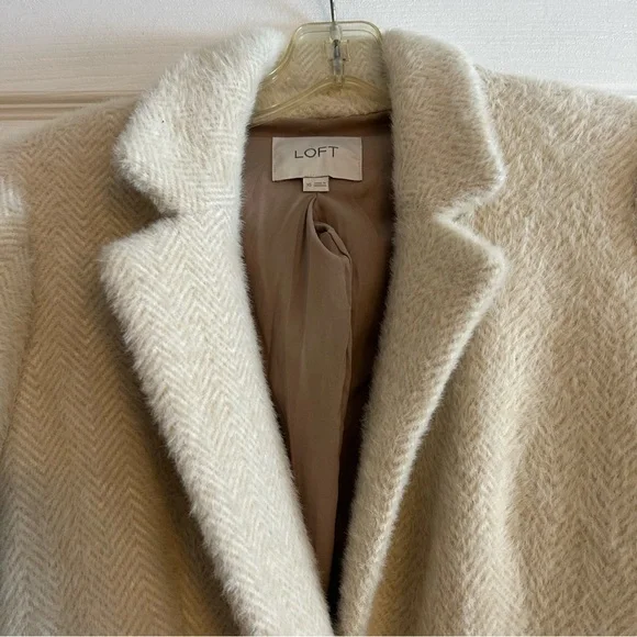 LOFT Cream Herringbone Faux Fur Midi one button coat size XS - Picture 5 of 10